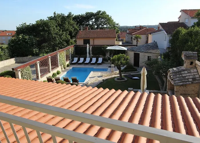 B&B Velike Stine 메덜린