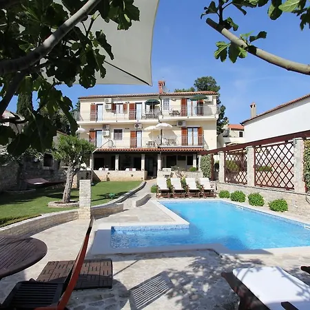 ベッド・アンド・ブレックファスト Velike Stine